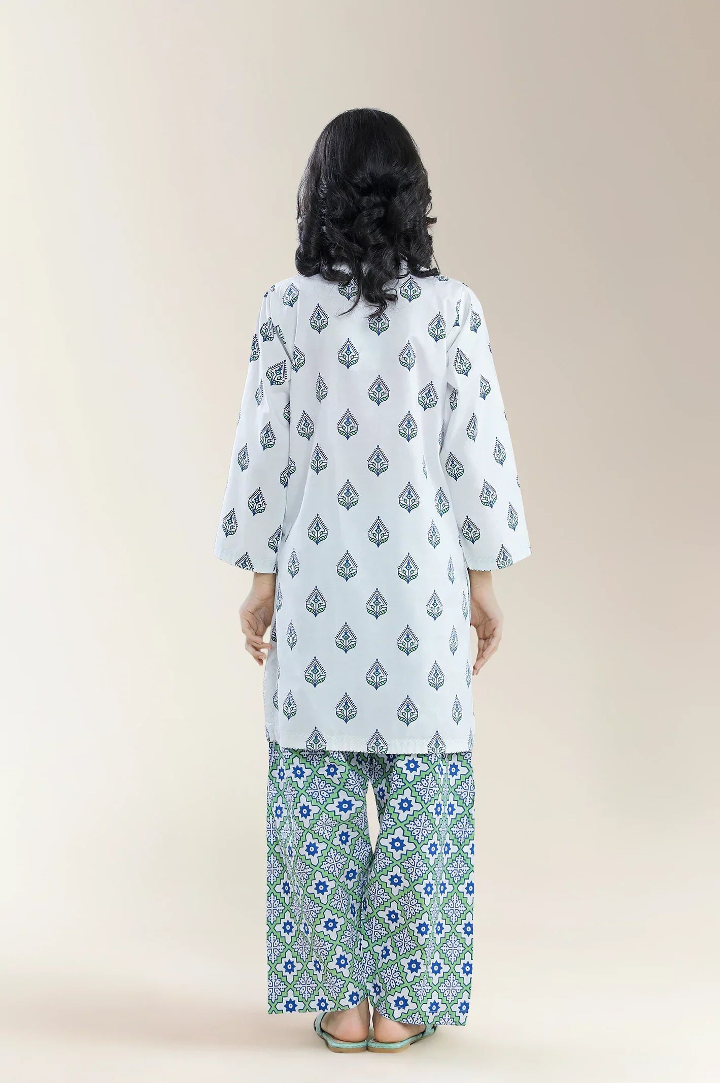 Printed Cambric White Teens 2Pc